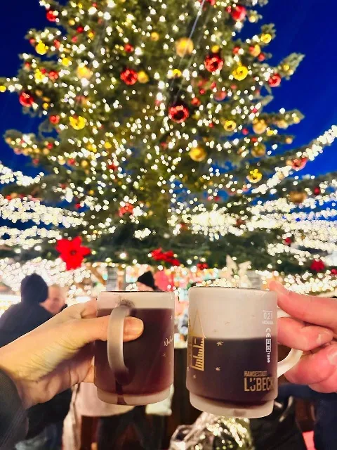 Stadtführungen Kostümführung durchs weihnachtliche Lübeck